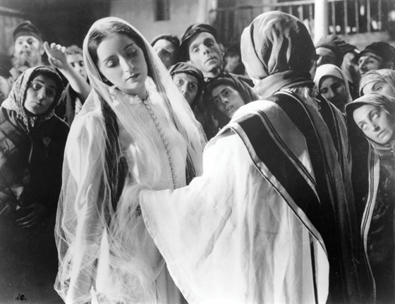 Dybbuk_2_Copyright National Center for Jewish Film.jpg